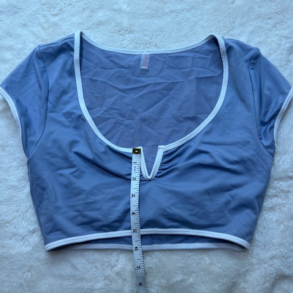 NWT FP Movement Pipe Dream Baby Tee Dusted Cerulean/White Contrast – Women’s M - Picture 6 of 9